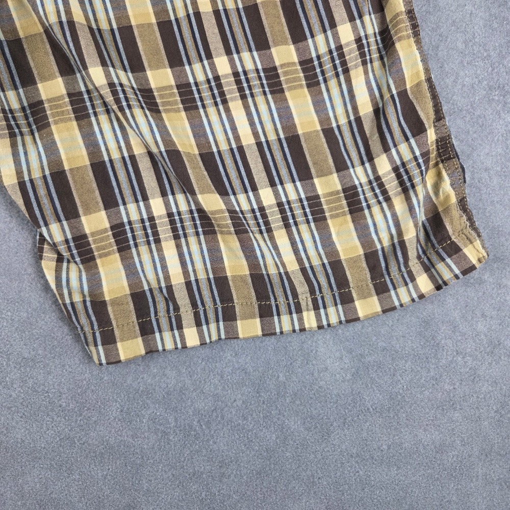 IZOD Plaid Shorts Mens 38 Brown Tan Blue Excellent Cotton Flat Front Casual - Picture 9 of 13